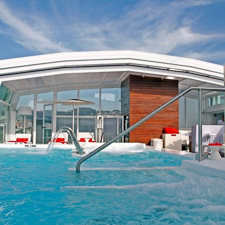 Gran Hotel Nagari Boutique & Spa Vigo Ngoại thất bức ảnh The rooftop pool at the Mandarin Oriental Barcelona
