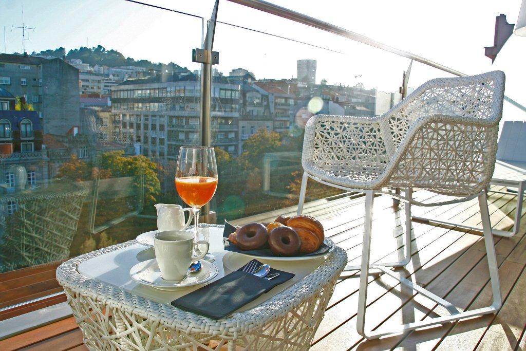 Gran Hotel Nagari Boutique & Spa Vigo Ngoại thất bức ảnh A typical balcony in Vienna