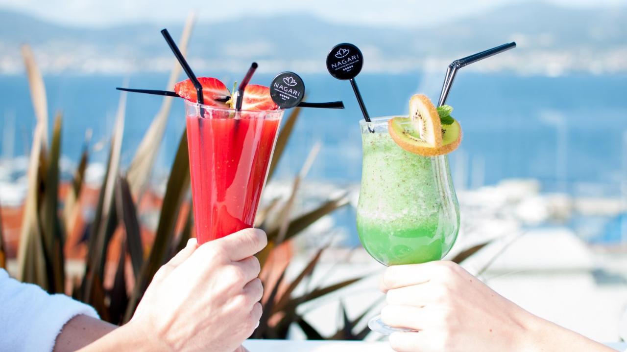 Gran Hotel Nagari Boutique & Spa Vigo Ngoại thất bức ảnh Fruit juice