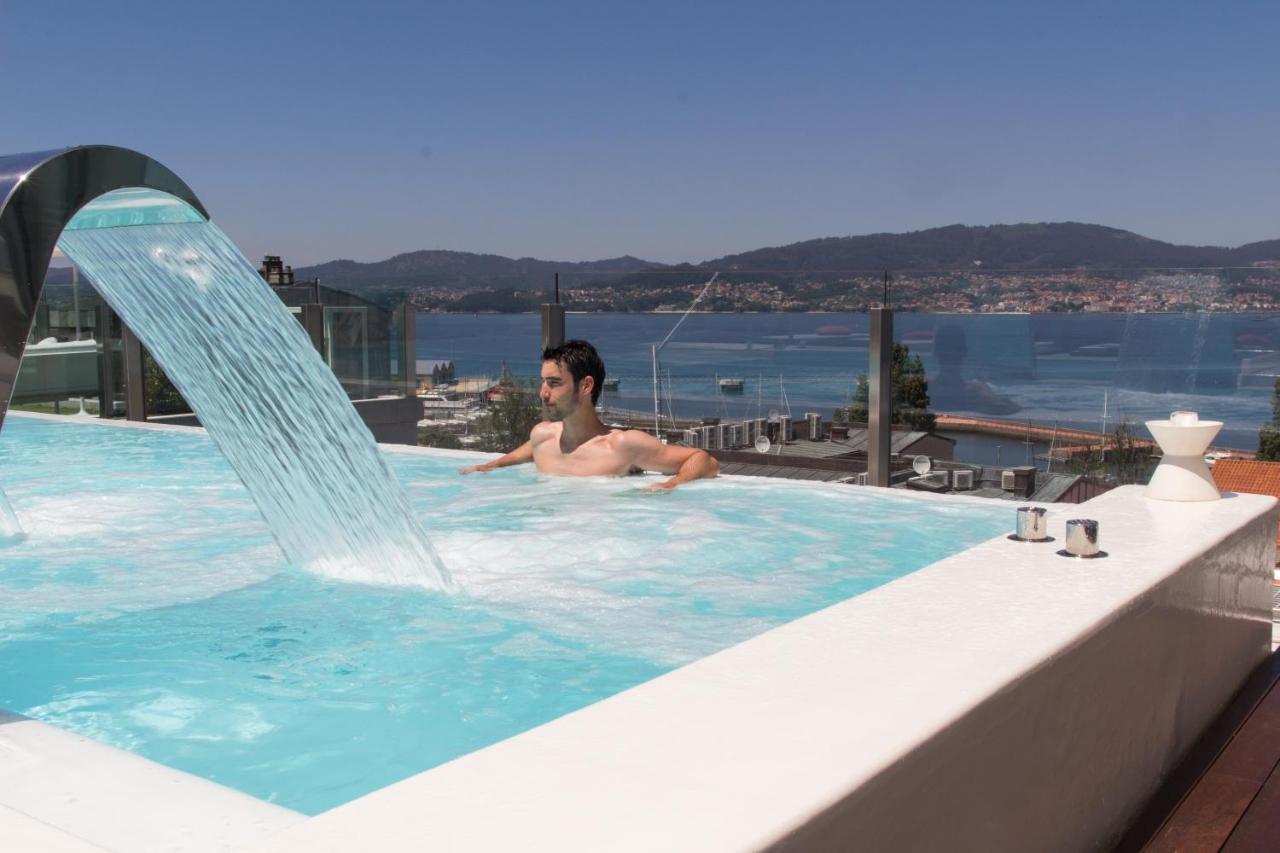 Gran Hotel Nagari Boutique & Spa Vigo Ngoại thất bức ảnh A man in a spa