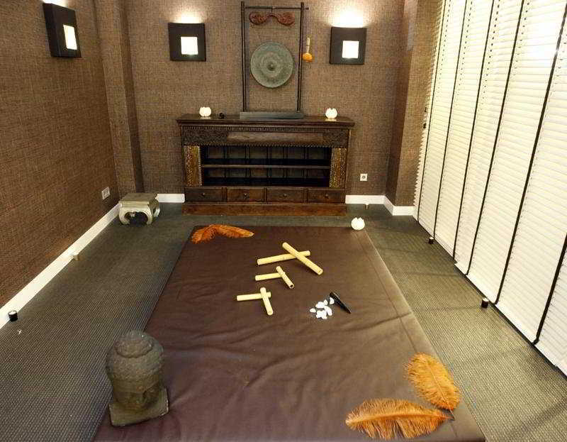 Gran Hotel Nagari Boutique & Spa Vigo Ngoại thất bức ảnh A room for the practice of shiatsu