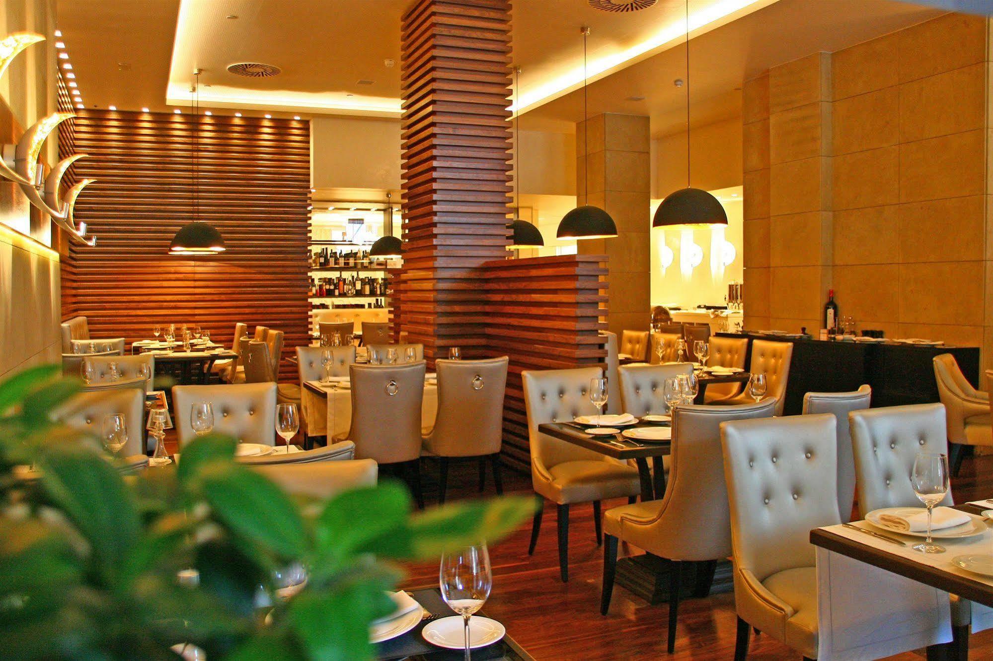Gran Hotel Nagari Boutique & Spa Vigo Nhà hàng bức ảnh Restaurant in the hotel